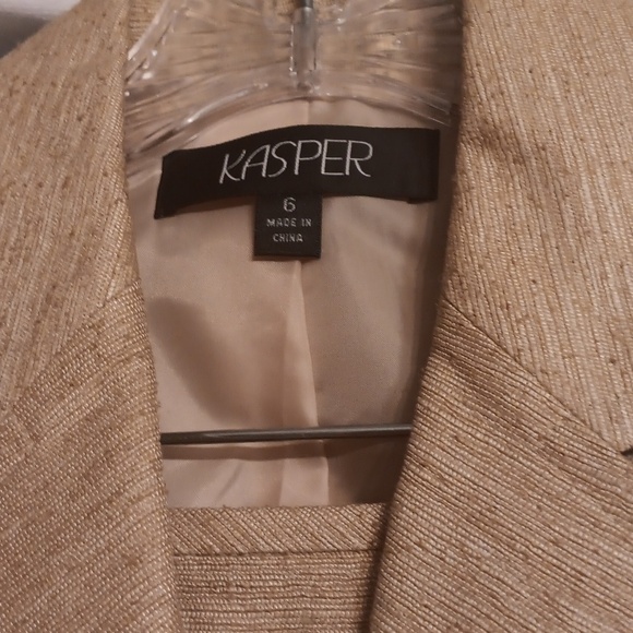 Kasper Tan Blazer Suit Set Classic Business Casual Size 6 - Picture 3 of 4